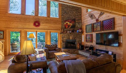 Three-Bedroom Holiday Home 