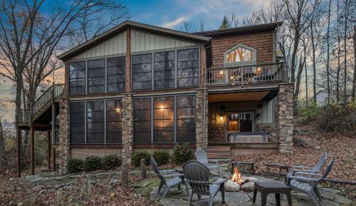 Four-Bedroom Holiday Home