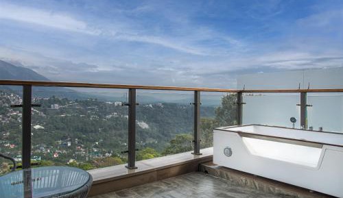 King Room with Spa Bath