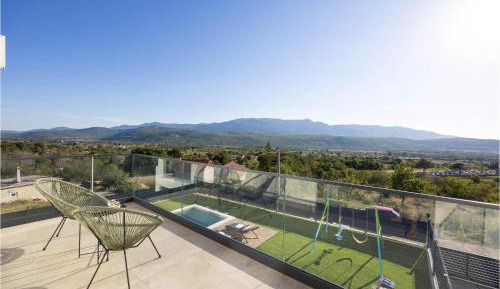 Three-Bedroom Holiday Home 