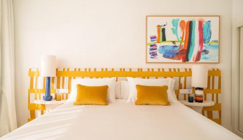 Essential Room 