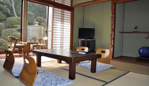 Japanese-Style Room