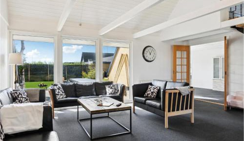 Six-Bedroom Holiday Home