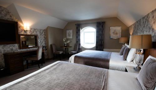 Family Room (2 Adults + 2 Children)