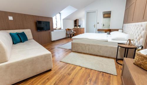 Superior King Room