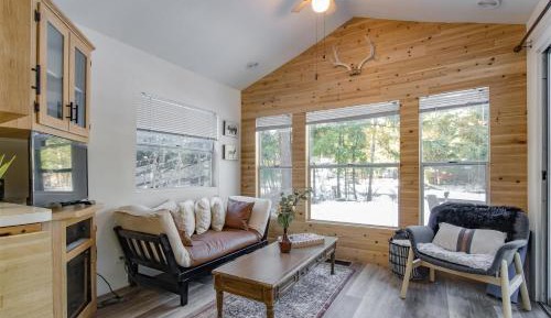 One-Bedroom Holiday Home