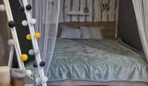 Studio Apartment with One Double Bed