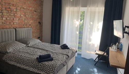 Room #241618312