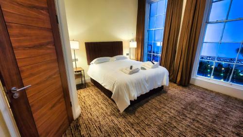 Deluxe Double Room with Balcony and Sea View