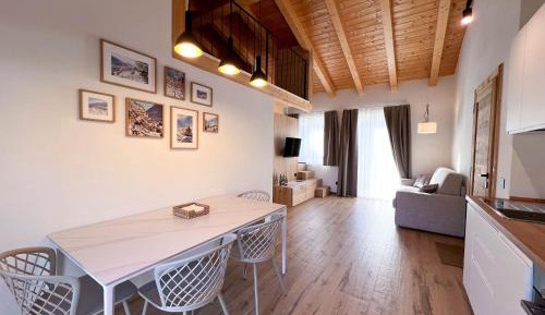 Superior One-Bedroom Apartment with Balcony
