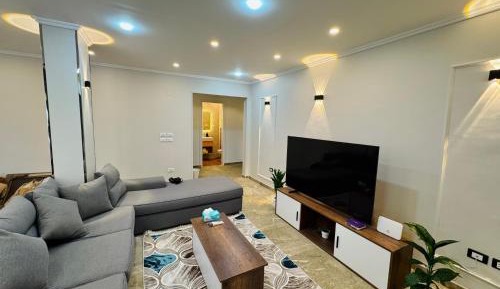 Deluxe Two-Bedroom Apartment with Garden View