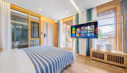 Queen Room with Garden View
