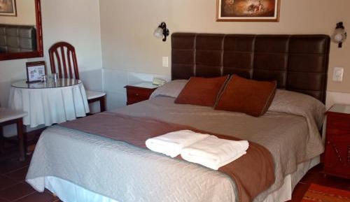 Standard Queen Room