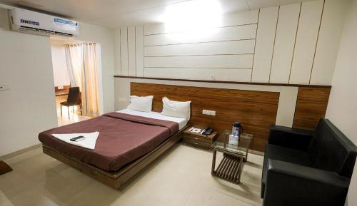 Superior Deluxe Double or Twin Room 