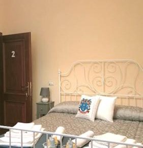 Double Room with Shared Bathroom