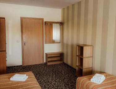 Twin Room with Shared Bathroom