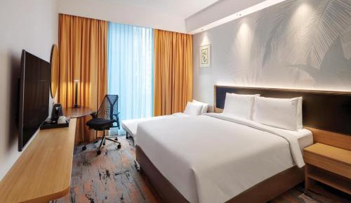 Standard Queen Room with Single Sofa Bed - Free Breakfast