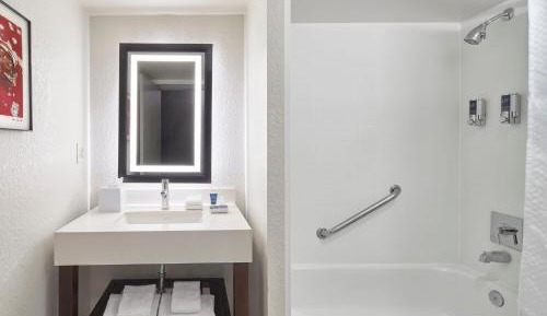 Guest room, 2 Double, City view, High floor