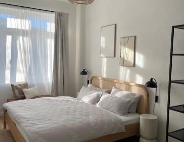 One-Bedroom Deluxe Apartment