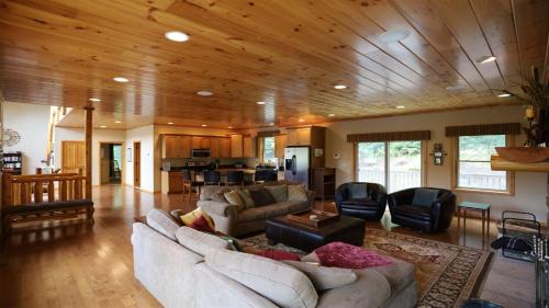 Five-Bedroom Holiday Home
