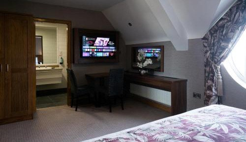 Room #4667815