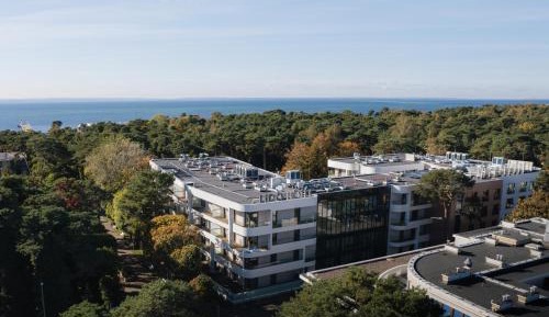 One-Bedroom Apartment with Balcony