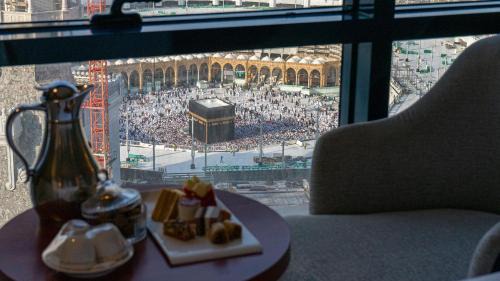 Deluxe Twin Room Kaaba View