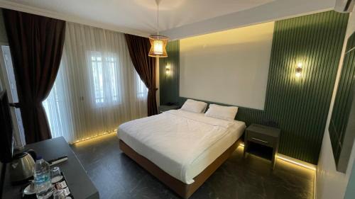 Double or Twin Room with Balcony