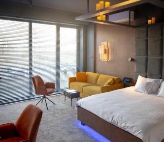 One-Bedroom Premier Apartment
