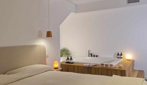 Suite with Spa Bath