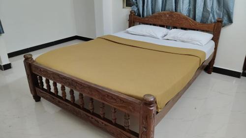 10-Bed Mixed Dormitory Room