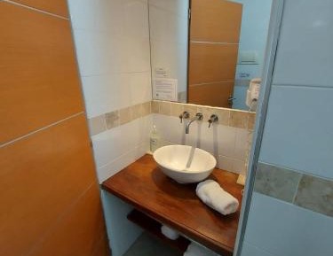 Room #28085211