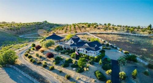 Four-Bedroom Vacation Home