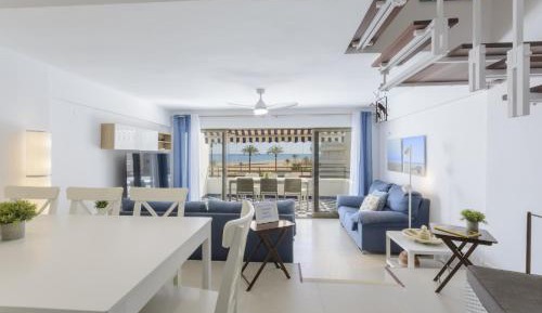 Four-Bedroom Luxury Apartment