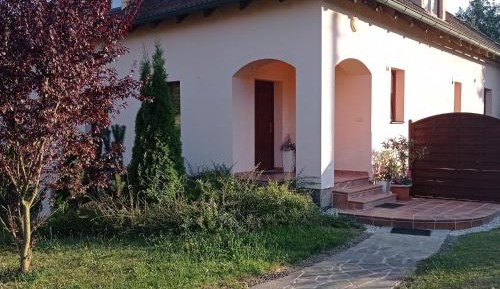 Apartment with Garden View