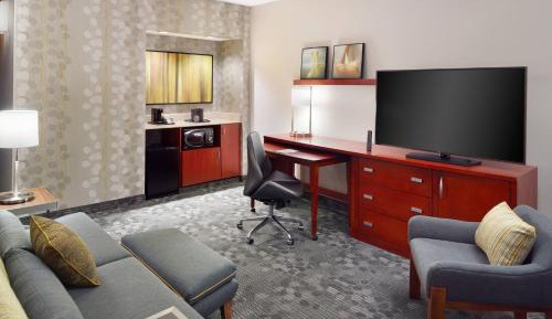 Two-Bedroom Suite with Two Double Beds