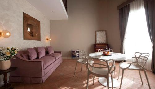 One-bedroom Loft Apartment 