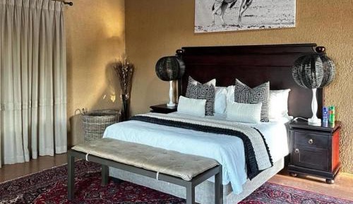 Comfort Queen Room