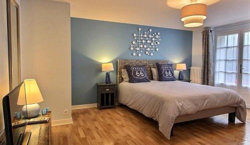 Deluxe Room 1
