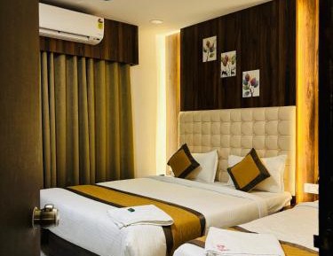 Deluxe Double Room (2 Adults + 1 Child)