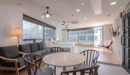 One-Bedroom Suite