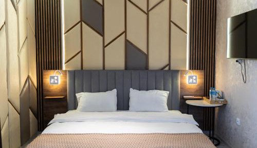 Deluxe Double Room with Shower