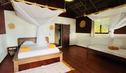 Bungalow with Sea View