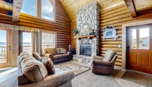 Five Bedroom Holiday Home