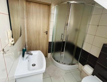Deluxe Double Room with Shower
