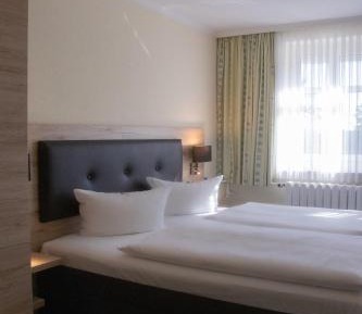 Standard Double Room (side of the street)