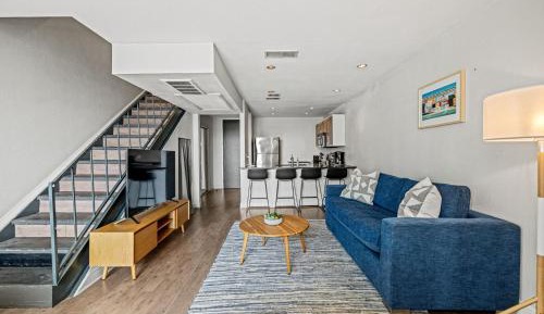 Deluxe Two Bedroom Loft Apartment
