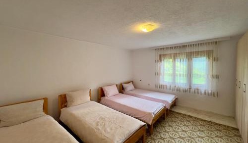 Classic Quadruple Room
