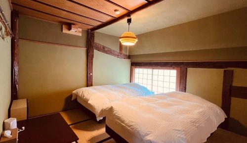 Standard Twin Room with Shared Bathroom