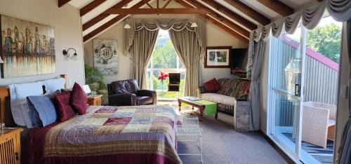 Deluxe King Room